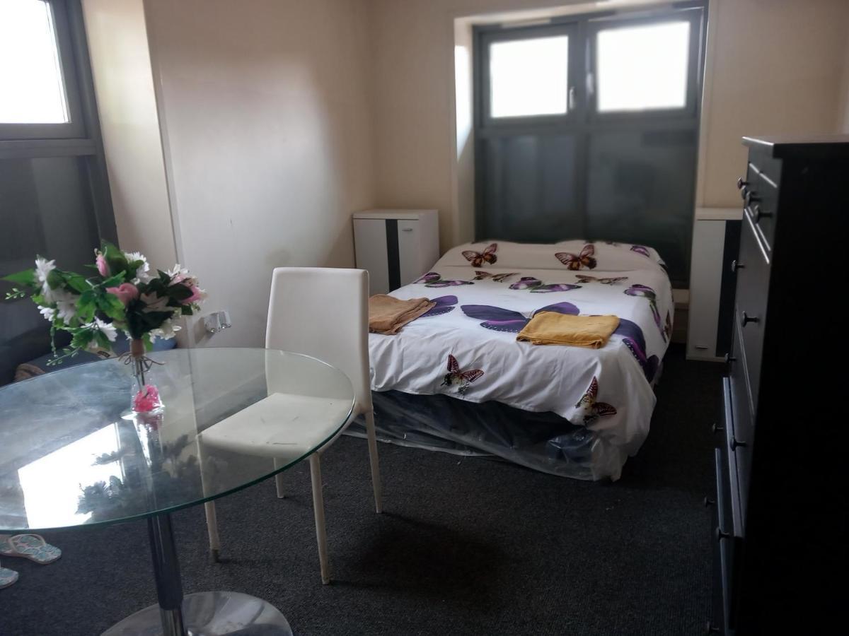 Jah Lodge London Borough of London Borough of Croydon Exteriör bild
